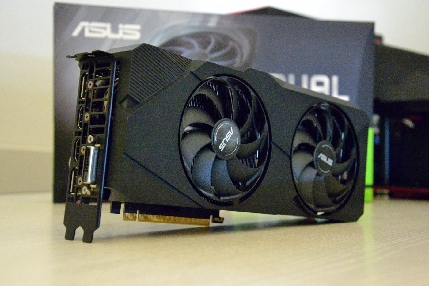 ASUS Dual GeForce RTX 2060 SUPER OC La Recensione Multiplayer It