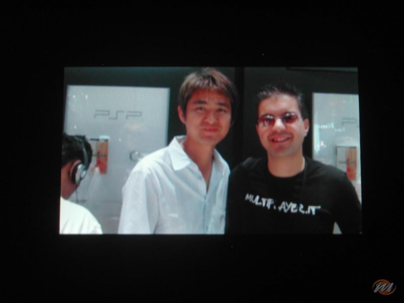 La stessa foto visualizzata a pieno schermo in wide screen, dove viene semplicemente zoomata