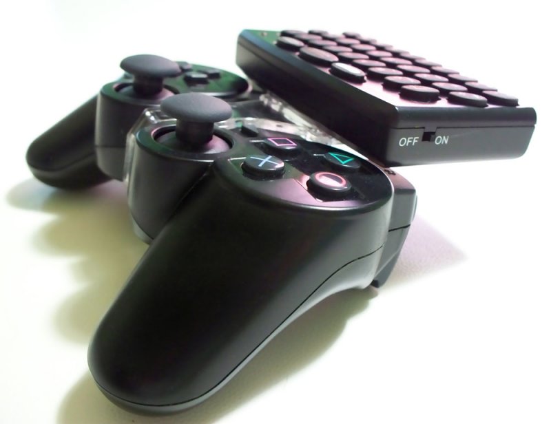 Logic3 - PlayStation 3 Wireless Keyboard