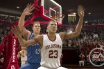 NCAA Basketball 10 si mostra in due video - Notizia