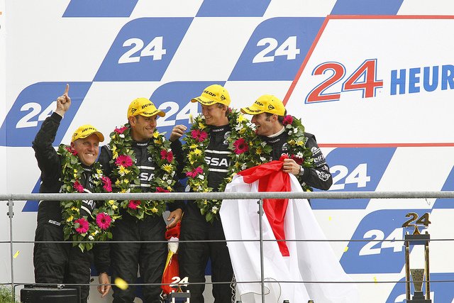 ルマンの表彰台に関する2008年のGTアカデミーの勝者