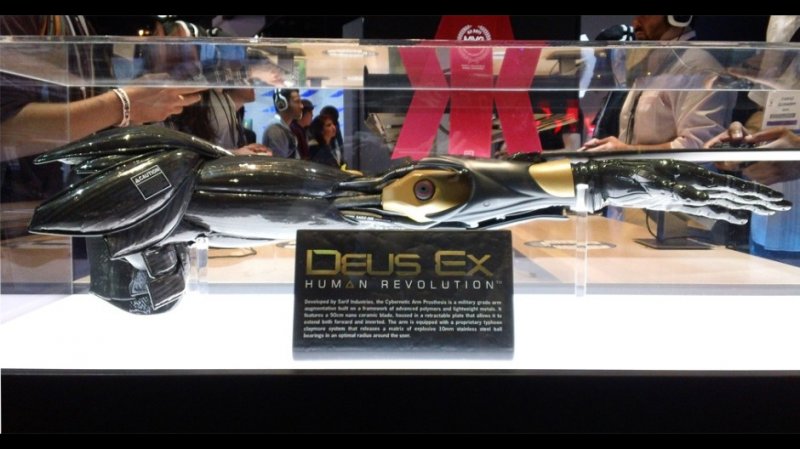 Deus Ex: Human Revolution - Jensen dà una mano agli utenti americani Deus Ex: Human Revolution - Jensen dà una mano agli utenti americani