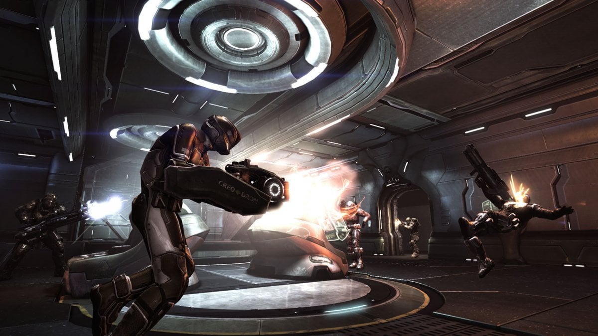 CCP: DUST 514 の開発は停止しておらず、Project Legion により PC への「移行」が可能になります