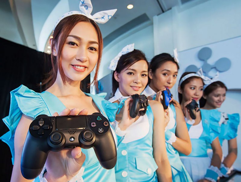 La sfida per il Giappone: battaglia a due tra PlayStation 4 e Switch