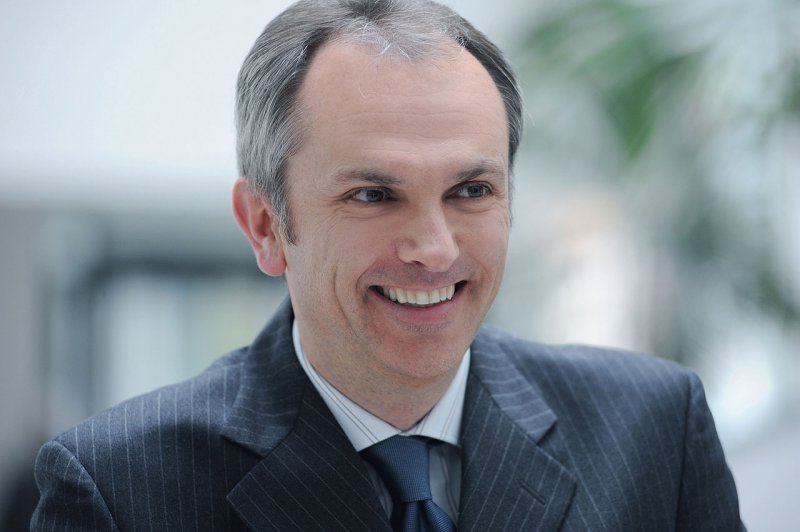 Apple, Luca Maestri succede a Peter Oppenheimer nel ruolo di CFO Apple, Luca Maestri succede a Peter Oppenheimer nel ruolo di CFO