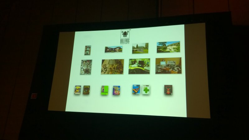 Una panoramica delle scrivanie ai tempi di Bullfrog Una panoramica delle scrivanie ai tempi di Bullfrog