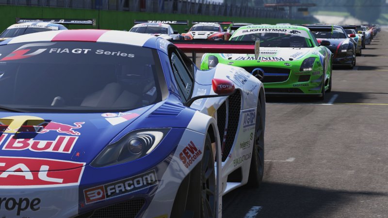 L'uscita di Project CARS slitta al 2 aprile