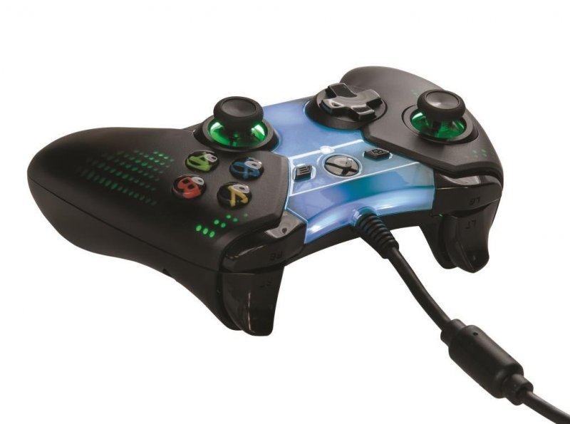 Arrivano gli Spectra, nuovi controller con illuminazione per Xbox One Arrivano gli Spectra, nuovi controller con illuminazione per Xbox One
