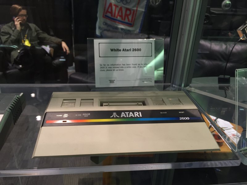 Atari 2600 in versione bianca