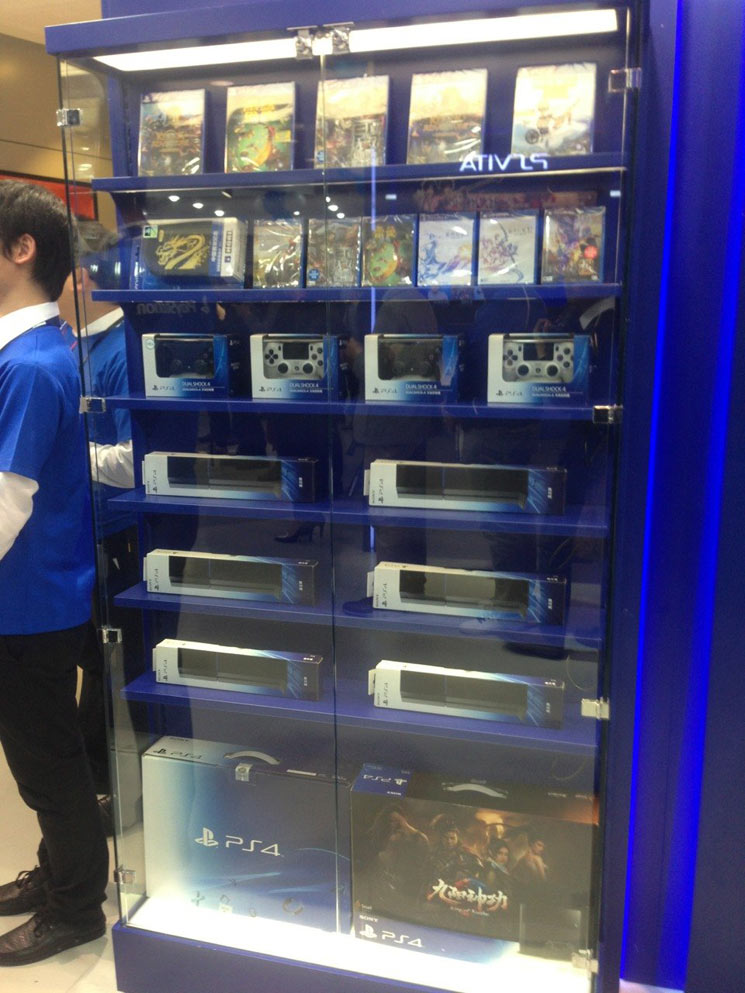 Immagine di Periferiche PS4