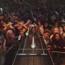 Un aggiornamento all'insegna degli anni 80 per Guitar Hero Live
