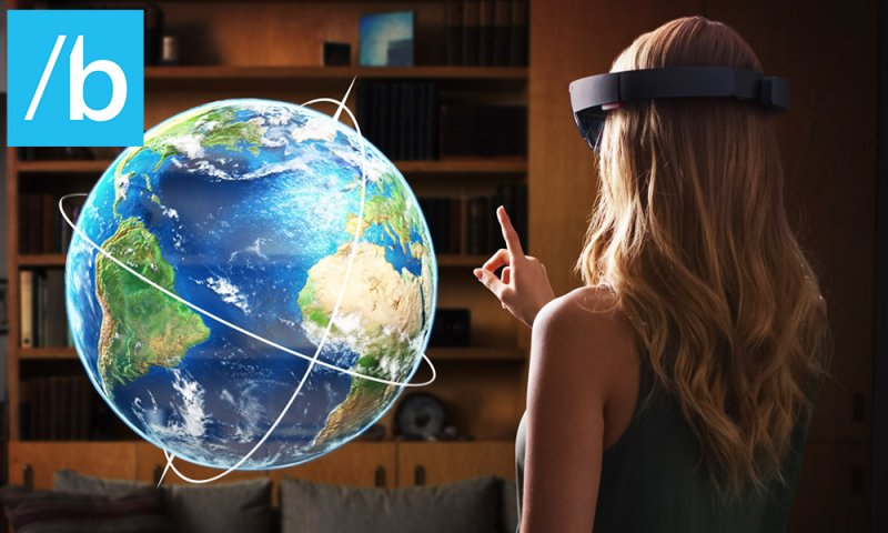 Microsoft HoloLens è disponibile da oggi anche in Italia
