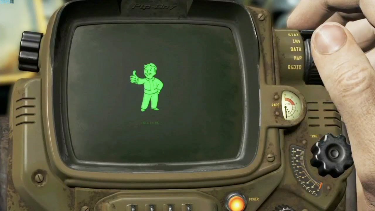 Fallout: nuovi scatti dal set della serie Amazon Prime, c'è anche il Pip-Boy
