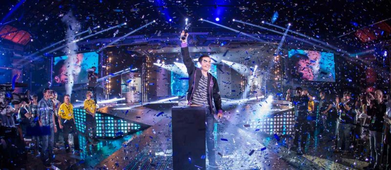 LilBow si prende il trofeo e un biglietto per il BlizzCon 2015