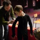 This War of Mine: The Little Ones - Videodiario 2 "The Kids"