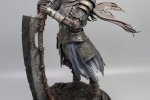 Qualche immagine sulla statuetta del Lord of Cinder presente nella Prestige Edition di Dark Souls III - Notizia