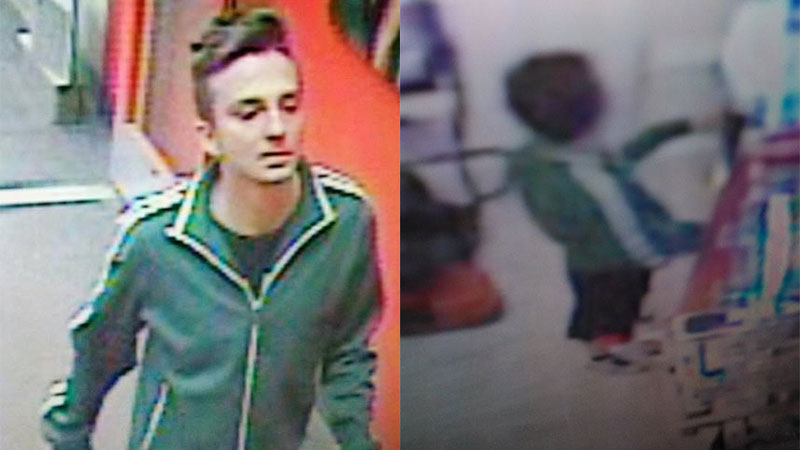 Entra in un negozio e urina sui videogiochi: arrestato Entra in un negozio e urina sui videogiochi: arrestato