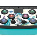 Un mini controller prodotto da Hori per la versione PlayStation 4 di Hatsune Miku: Project Diva X