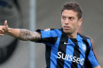 La fascia usata da 'Papu' Gomez in Milan-Atalanta rende omaggio a PlayStation e alla Master League di PES - Notizia
