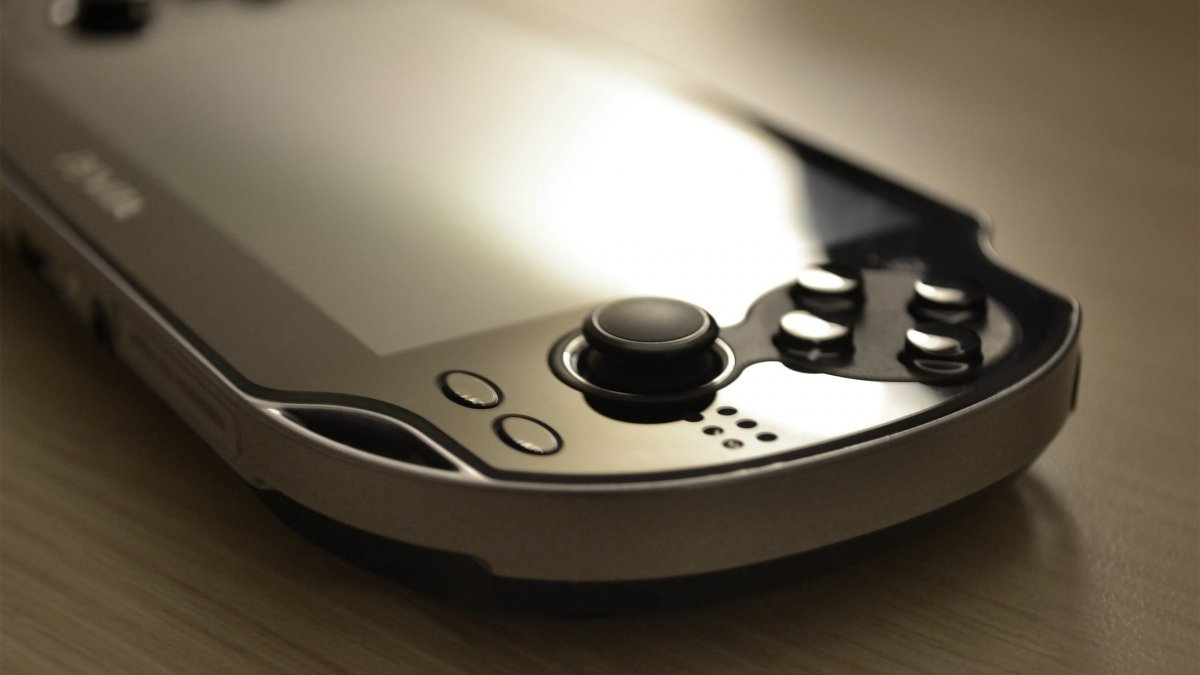 PlayStation, a new portable console coming?  Suggested by Tom Henderson