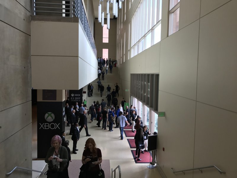 Pochi minuti all'inizio della conferenza Microsoft all'E3 2017, ecco qualche immagine dall'evento