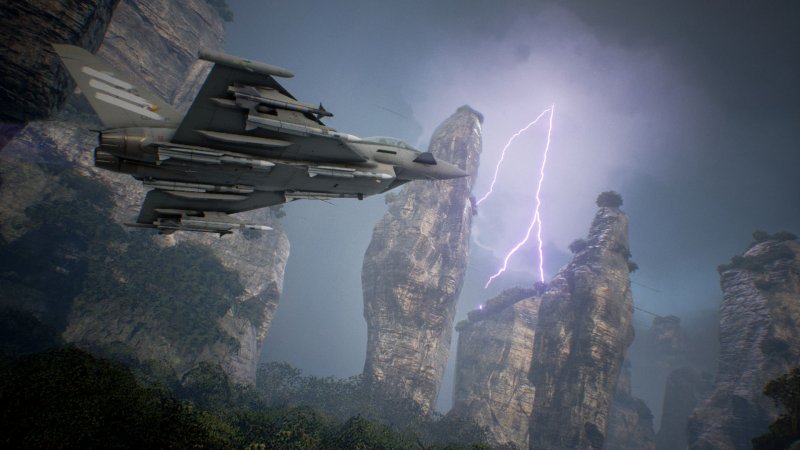 Ace Combat 7: Leggiadri nel cielo tra fulmini e gelo Ace Combat 7: Leggiadri nel cielo tra fulmini e gelo