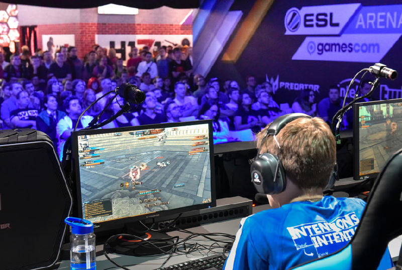 Gamescom 2017: 5000 m² di eSport e politica