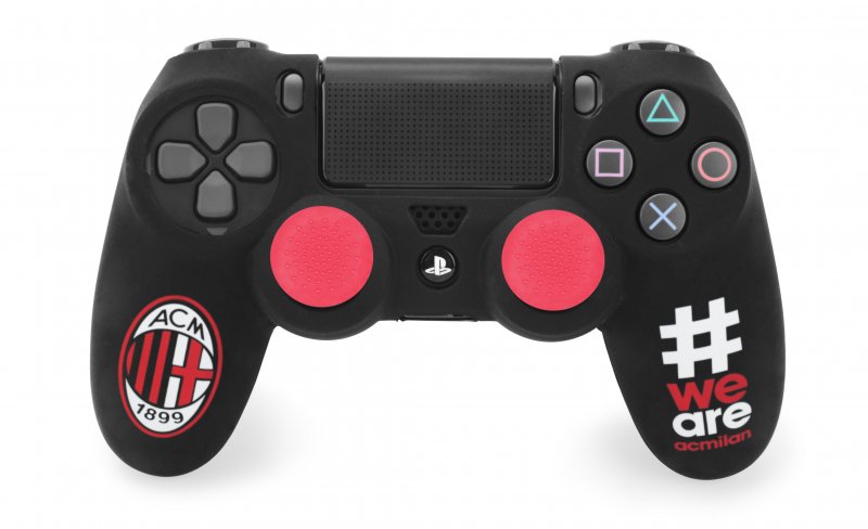 Annunciati due nuovi controller per PlayStation 4 brandizzati AC Milan e FC Internazionale Milano Annunciati due nuovi controller per PlayStation 4 brandizzati AC Milan e FC Internazionale Milano