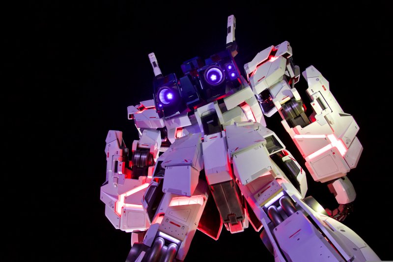 Un nuovo possente Gundam domina la baia di Tokyo Un nuovo possente Gundam domina la baia di Tokyo