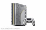Non poteva mancare la PlayStation 4 Pro a tema God of War, con tanto di rune e decorazioni sulla superficie - Notizia