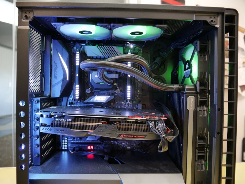 WinBlu PBA Extreme Edition: la recensione del desktop ad altissime prestazioni WinBlu PBA Extreme Edition: la recensione del desktop ad altissime prestazioni