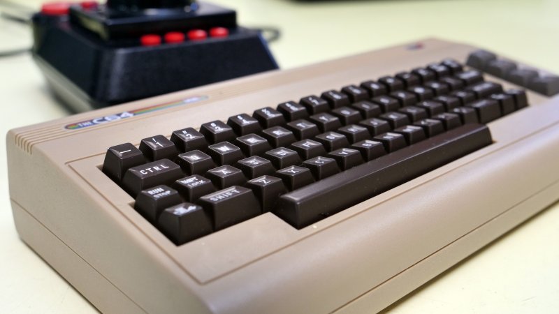La video recensione del Commodore 64 Mini La video recensione del Commodore 64 Mini