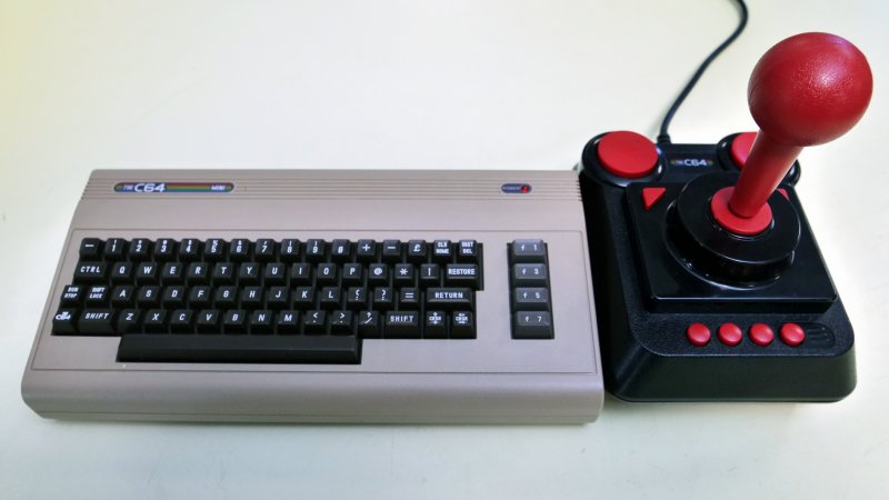 Annunciato il primo aggiornamento del firmware del The C64 Mini