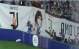 Maradona contro FIFA 18: il suo volto appare nella curva della Juve - Notizia