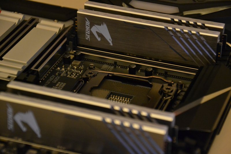 Gigabyte X299 Aorus Master 07