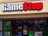 GameStop sta per chiudere 400 negozi ma il CEO potrebbe ricevere un maxi-compenso