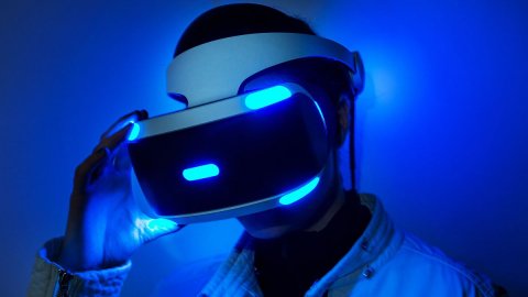 PlayStation VR 2: the PS5 headset will go into production shortly in China, analyst reveals