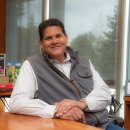 Reggie Fils-Aimé avrà una nuova sedia Aeron, internet ha vinto!