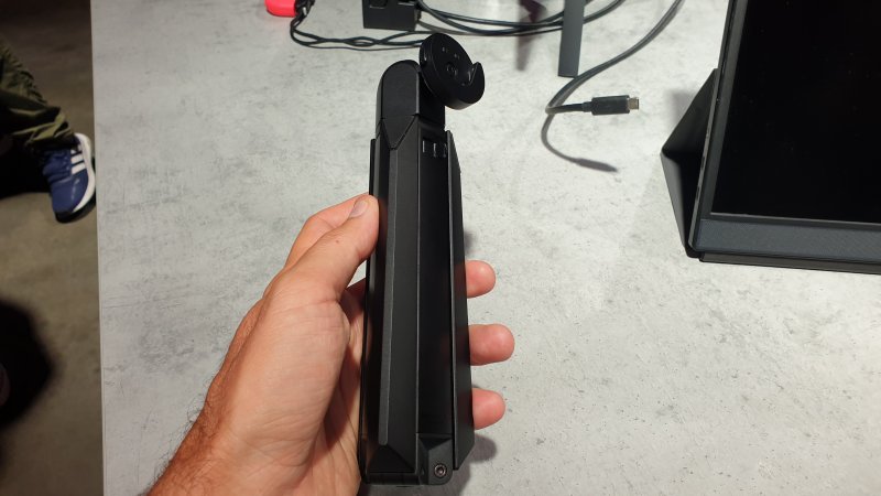 Asus Rog Tripod 1 Asus Rog Tripod 1