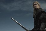 The Witcher, Henry Cavill parla delle spade usate nella serie Netflix - Video