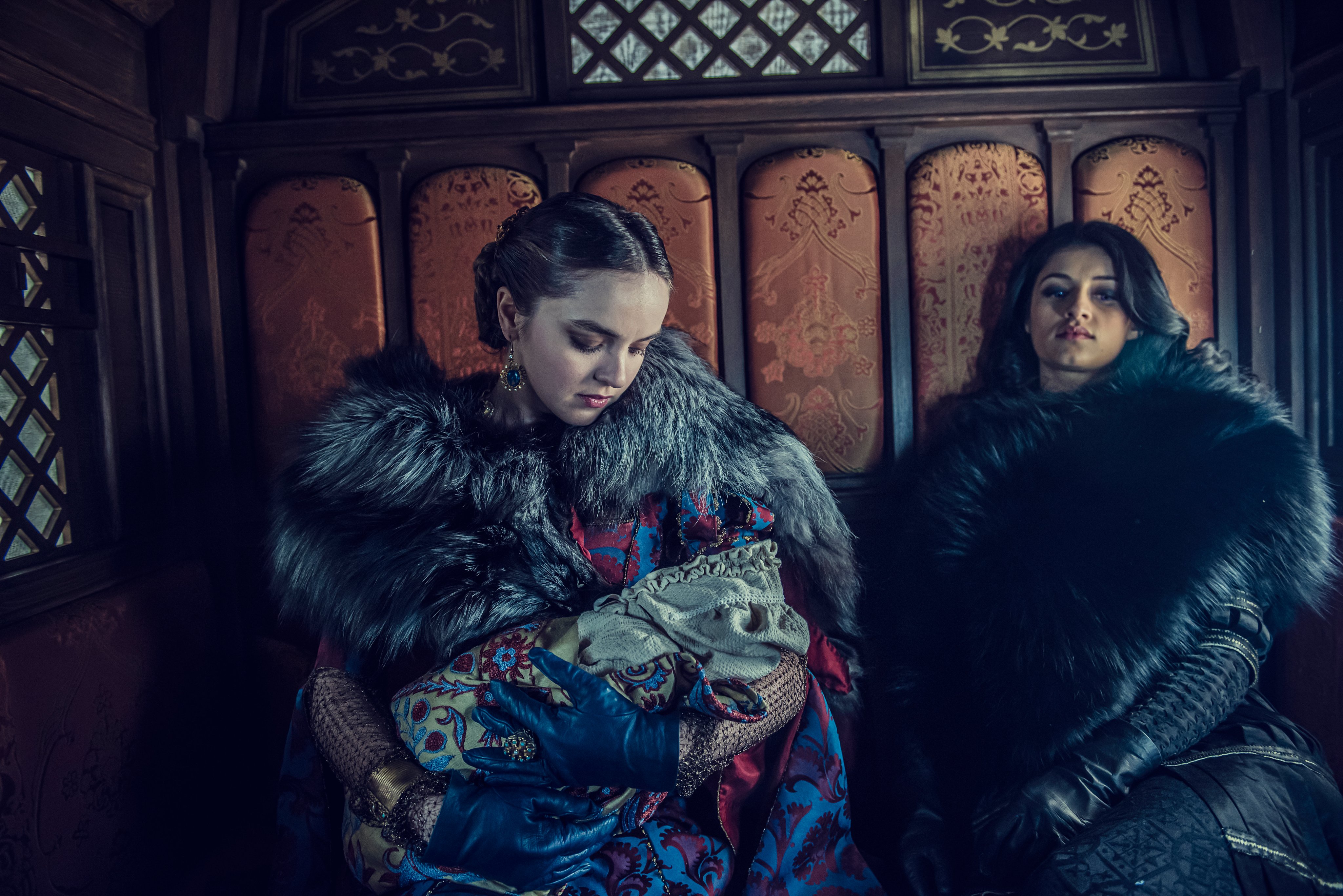 The Witcher serie Netflix, Yennefer in alcune nuove foto - Multiplayer.it