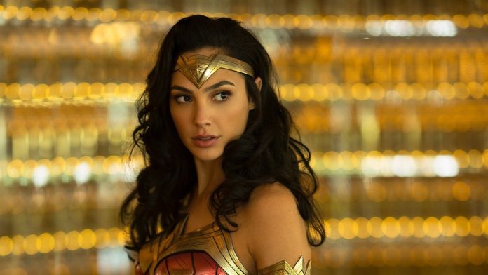 Wonder Woman 1984, the Panther cosplay is divine