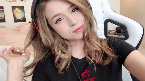 Among Us: Pokimane criticizes the new map The Airship