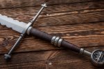 The Witcher 3, vediamo le magnifiche spade vere con licenza ufficiale - Notizia