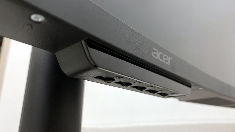 Acer Nitro Ei491Cr 3