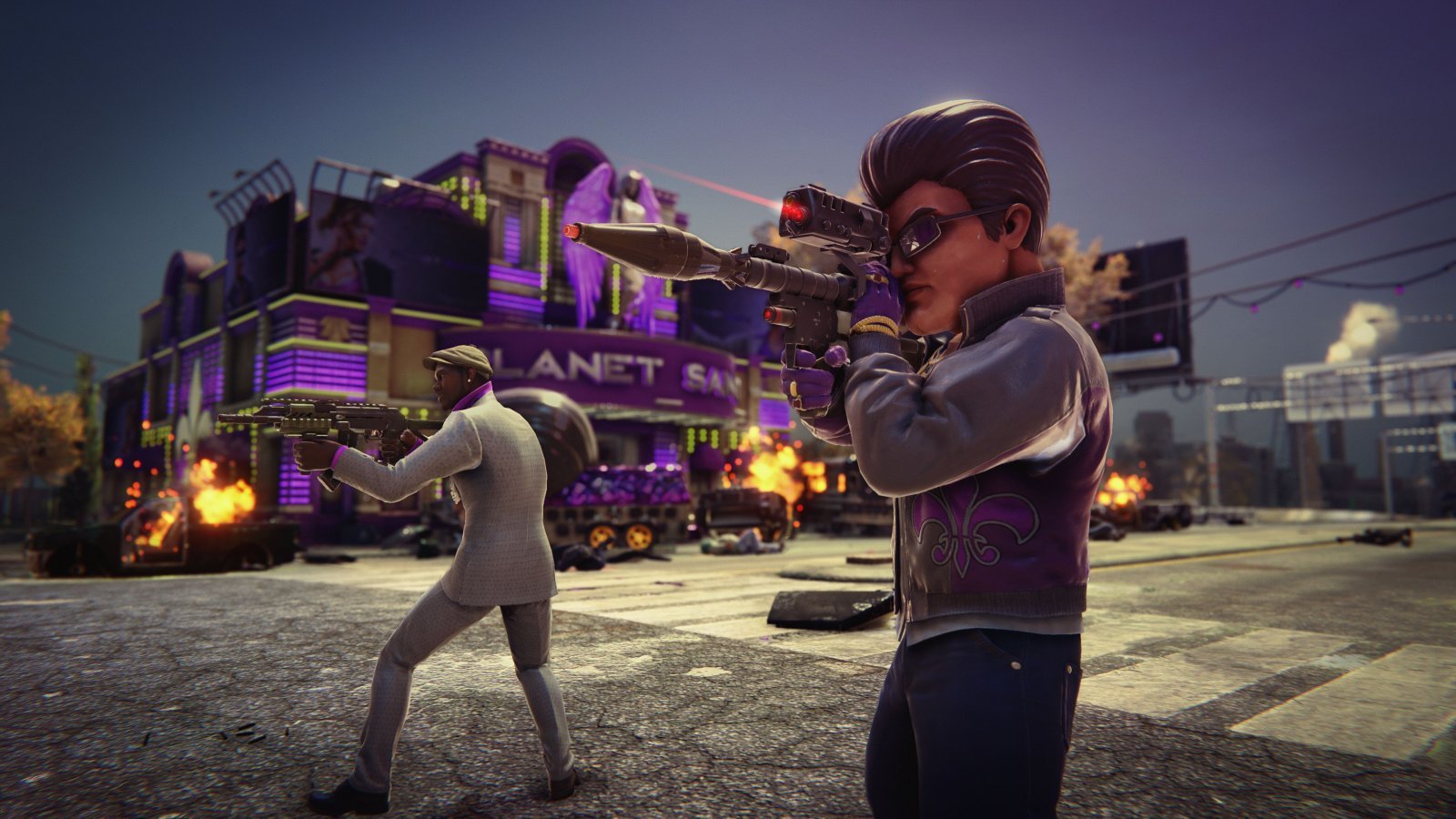 Dei personaggi di Saints Row che sparano in mezzo a una città