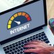 La velocità della connessione a internet in Italia è diminuita, ma quanto?