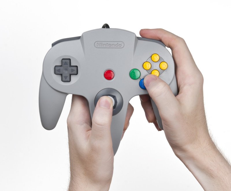 N64 Controller In Hand2Bgolden2Beye N64 Controller In Hand2Bgolden2Beye