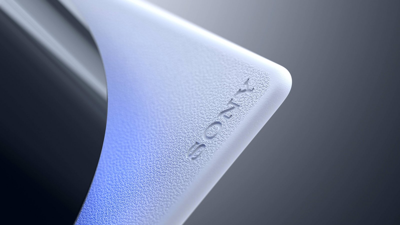 Il logo di Sony sulla console PS5