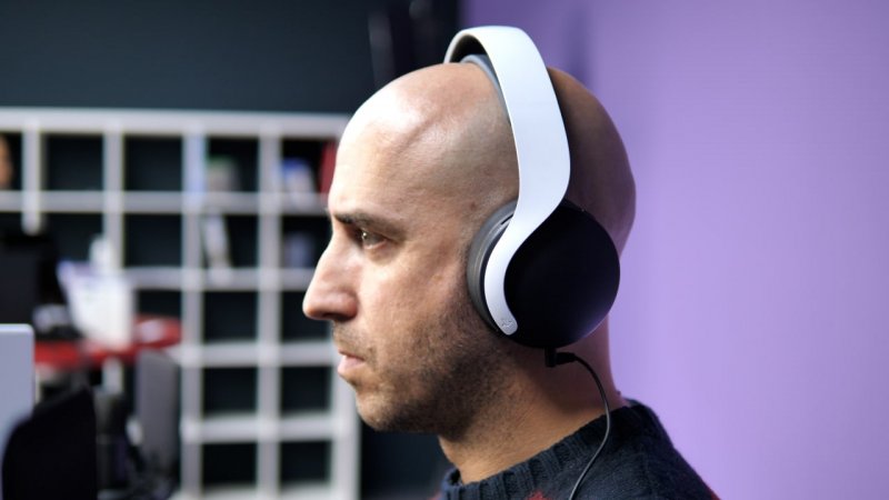 Pierpaolo mentre indossa le Pulse 3D